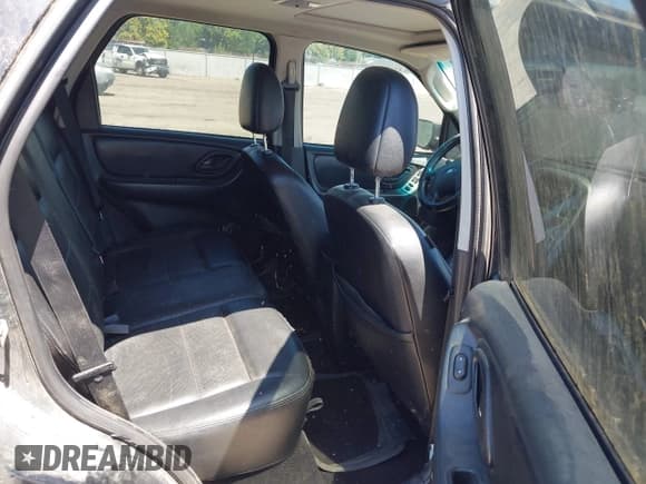 ✅ 2007 Ford Escape Limited • VIN: 1FMCU04197KA52595 • Лот: 42888780. Опубликован ранее на IAAI с пробегом Не указан. Бесплатный доступ к архиву аукционных продаж из США и подробный отчёт об истории автомобиля на DreamBid. Изображение 8.