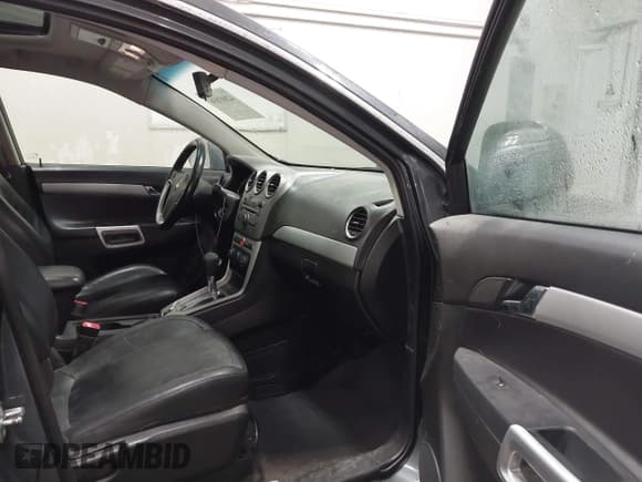 ✅ 2012 Chevrolet Captiva Sport LTZ • VIN: 3GNFL4E5XCS588328 • Lot: 42001836. Wystawiony na IAAI z przebiegiem 123 310 mil. Bezpłatny archiwum sprzedaży aukcyjnych z USA i szczegółowy raport historii pojazdu na DreamBid. Zdjęcie 5.