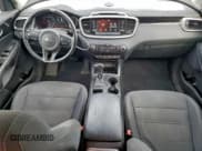 ✅ 2017 Kia Sorento LX • VIN: 5XYPG4A36HG266798 • Лот: 95474975. Опубликован ранее на Copart с пробегом 195 772 миль. Бесплатный доступ к архиву аукционных продаж из США и подробный отчёт об истории автомобиля на DreamBid. Изображение 8.