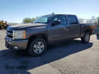 2007 Chevrolet Silverado 1500 1LT with VIN 2GCEK13M671710264, listed as a Copart auction lot 81694415 with 177,263 mi miles and Salvage title. Bid and sale history available at DreamBid. Image 1.