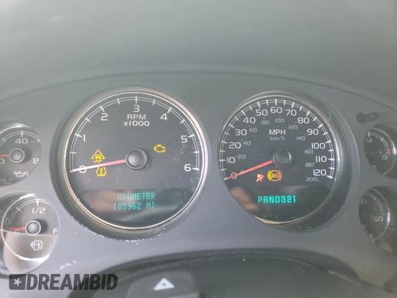 ✅ 2007 Chevrolet Suburban LTZ • VIN: 3GNFK16337G141086 • Lot: 80053934. Wystawiony na Copart z przebiegiem 185 962 mil. Bezpłatny archiwum sprzedaży aukcyjnych z USA i szczegółowy raport historii pojazdu na DreamBid. Zdjęcie 9.