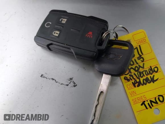 ✅ 2015 Chevrolet Silverado 1500 LT • VIN: 3GCUKREC1FG174554 • Lot: 43441900. Wystawiony na IAAI z przebiegiem 100 281 mil. Bezpłatny archiwum sprzedaży aukcyjnych z USA i szczegółowy raport historii pojazdu na DreamBid. Zdjęcie 11.