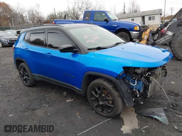 ✅ 2022 Jeep Compass Latitude • VIN: 3C4NJCBB3NT213585 • Lot: 43640377. Listed on IAAI with 113,652 mi. Free auction sales archive from the USA and detailed vehicle history report at DreamBid. Image 1.