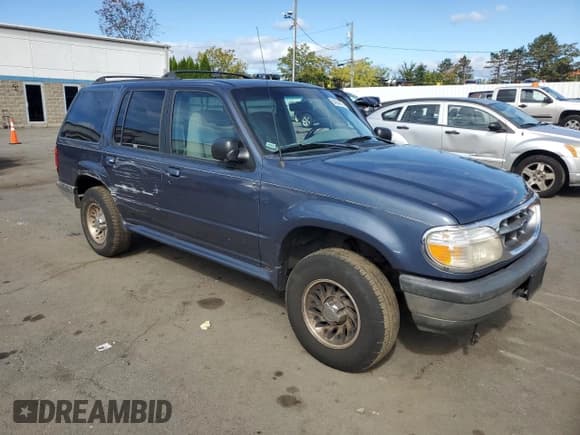 ✅ 1998 Ford Explorer XL • VIN: 1FMZU34X5WZB03886 • Lot: 84244475. Wystawiony na Copart z przebiegiem 159 121 mil. Bezpłatny archiwum sprzedaży aukcyjnych z USA i szczegółowy raport historii pojazdu na DreamBid. Zdjęcie 4.