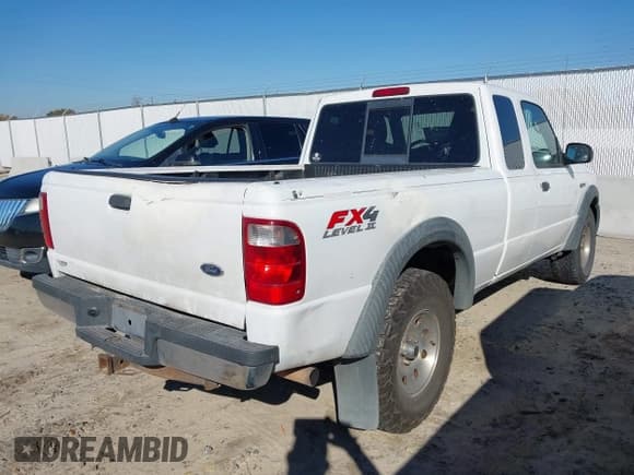✅ 2005 Ford Ranger XLT • VIN: 1FTZR45E55PA37942 • Лот: 43639049. Опубликован ранее на IAAI с пробегом 248 429 миль. Бесплатный доступ к архиву аукционных продаж из США и подробный отчёт об истории автомобиля на DreamBid. Изображение 4.