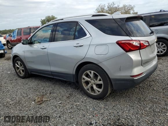 ✅ 2020 Chevrolet Equinox Premier • VIN: 2GNAXNEV1L6249377 • Lot: 83957145. Wystawiony na Copart z przebiegiem 171 156 mil. Bezpłatny archiwum sprzedaży aukcyjnych z USA i szczegółowy raport historii pojazdu na DreamBid. Zdjęcie 2.