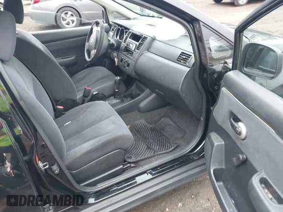 ✅ 2009 Nissan Versa 1.6 • VIN: 3N1CC11EX9L458233 • Lot: 43754363. Listed on IAAI with 148,298 mi. Free auction sales archive from the USA and detailed vehicle history report at DreamBid. Image 5.