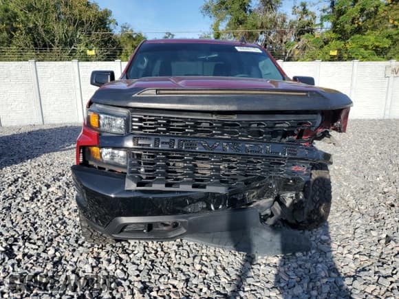 ✅ 2019 Chevrolet Silverado 1500 Custom Trail Boss • VIN: 3GCPYCEF3KG305352 • Lot: 90046115. Wystawiony na Copart z przebiegiem 93 974 mil. Bezpłatny archiwum sprzedaży aukcyjnych z USA i szczegółowy raport historii pojazdu na DreamBid. Zdjęcie 5.