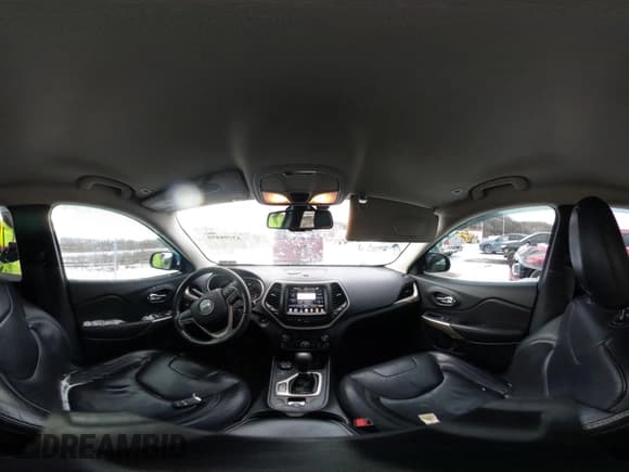 ✅ 2018 Jeep Cherokee Limited • VIN: 1C4PJMDB9JD555084 • Лот: 43908850. Опубликован ранее на IAAI с пробегом 85 682 миль. Бесплатный доступ к архиву аукционных продаж из США и подробный отчёт об истории автомобиля на DreamBid. Изображение 18.