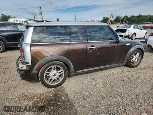 ✅ 2009 MINI Clubman S • VIN: WMWMM335X9TP89913 • Lot: 65537895. Listed on Copart with 127,679 mi. Free auction sales archive from the USA and detailed vehicle history report at DreamBid. Image 3.