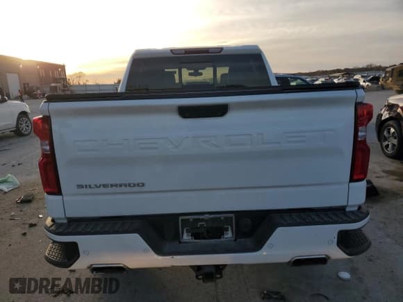 ✅ 2020 Chevrolet Silverado 1500 RST • VIN: 1GCUYEED8LZ228783 • Lot: 92118615. Listed on Copart with 106,407 mi. Free auction sales archive from the USA and detailed vehicle history report at DreamBid. Image 6.