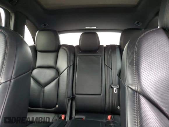 ✅ 2018 Porsche Cayenne S • VIN: WP1AB2A23JLA60752 • Лот: 44623825. Опубликован ранее на Copart с пробегом 86 605 миль. Бесплатный доступ к архиву аукционных продаж из США и подробный отчёт об истории автомобиля на DreamBid. Изображение 10.