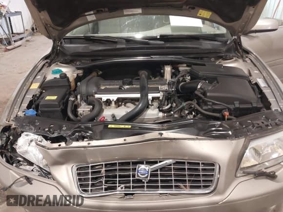 ✅ 2005 Volvo S80 • VIN: YV1TS592851409531 • Lot: 42994109. Wystawiony na IAAI z przebiegiem 154 546 mil. Bezpłatny archiwum sprzedaży aukcyjnych z USA i szczegółowy raport historii pojazdu na DreamBid. Zdjęcie 10.