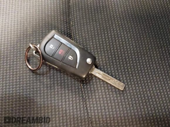 ✅ 2024 Toyota RAV4 LE • VIN: 2T3F1RFV0RW478085 • Lot: 41569056. Listed on IAAI with 17,226 mi. Free auction sales archive from the USA and detailed vehicle history report at DreamBid. Image 11.