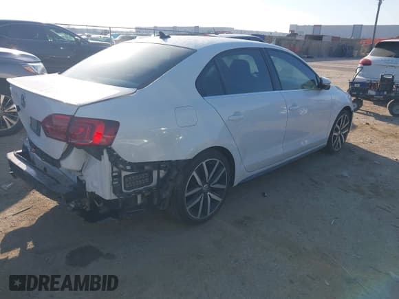 ✅ 2013 Volkswagen Jetta • VIN: 3VW4S7AJ6DM297898 • Lot: 41664178. Listed on IAAI with 188,484 mi. Free auction sales archive from the USA and detailed vehicle history report at DreamBid. Image 4.