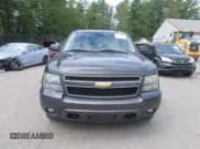 ✅ 2010 Chevrolet Suburban LT • VIN: 1GNUKJE33AR117502 • Lot: 43082827. Listed on IAAI with 200,098 mi. Free auction sales archive from the USA and detailed vehicle history report at DreamBid. Image 12.