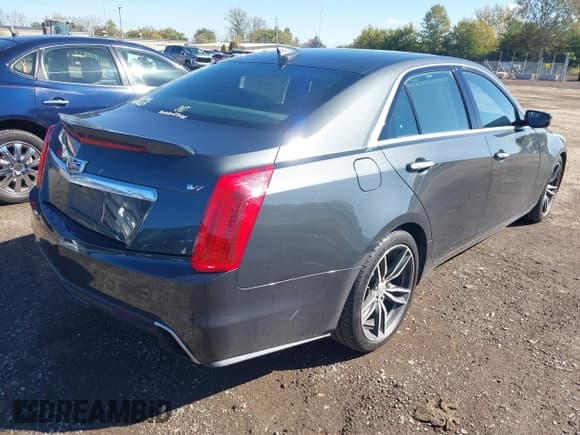 ✅ 2017 Cadillac CTS Vsport Premium RWD • VIN: 1G6AV5S85H0123684 • Lot: 43438994. Wystawiony na IAAI z przebiegiem 59 427 mil. Bezpłatny archiwum sprzedaży aukcyjnych z USA i szczegółowy raport historii pojazdu na DreamBid. Zdjęcie 4.