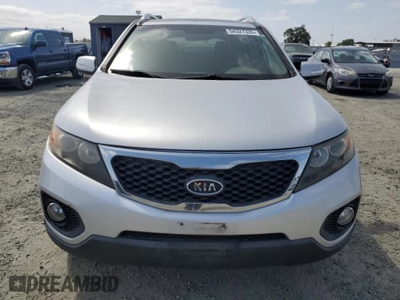 ✅ 2013 Kia Sorento EX • VIN: 5XYKUDA23DG411929 • Lot: 54327335. Listed on Copart with 141,926 mi. Free auction sales archive from the USA and detailed vehicle history report at DreamBid. Image 5.