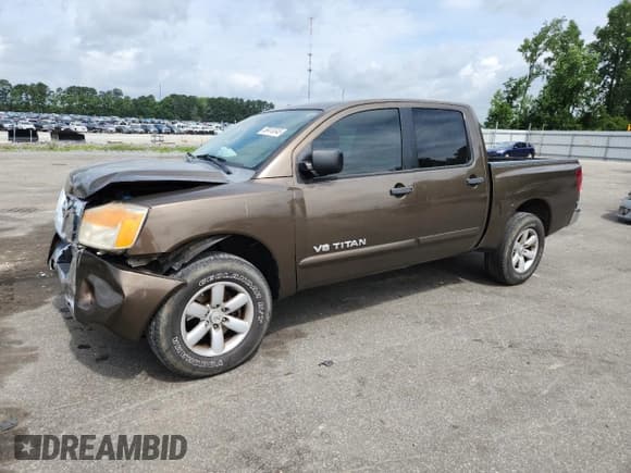 ✅ 2009 Nissan Titan SE • VIN: 1N6BA07D99N302396 • Лот: 59413545. Опубликован ранее на Copart с пробегом 181 688 миль. Бесплатный доступ к архиву аукционных продаж из США и подробный отчёт об истории автомобиля на DreamBid. Изображение 1.