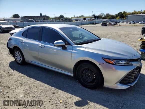2020 Toyota Camry Hybrid LE z VIN 4T1C31AK7LU018496, wystawiony jako Copart lot #85311175 z przebiegiem 114 913 mil mil oraz Szkoda całkowita • Salvage title. Historia ofert i sprzedaży dostępna na DreamBid. Obrazek 4.