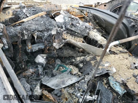 ✅ 2022 Acura RDX Advance • VIN: 5J8TC2H71NL013896 • Lot: 62492665. Wystawiony na Copart z przebiegiem Nie podano. Bezpłatny archiwum sprzedaży aukcyjnych z USA i szczegółowy raport historii pojazdu na DreamBid. Zdjęcie 8.