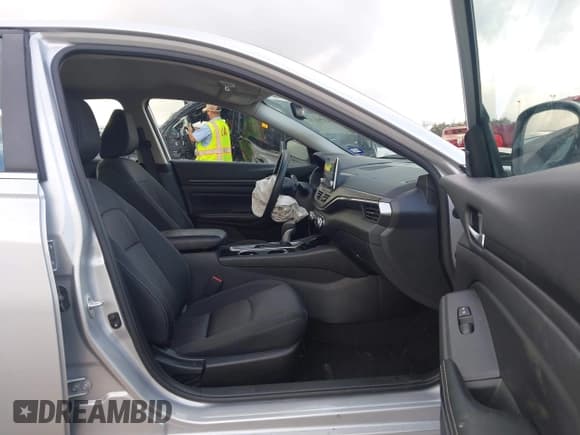 ✅ 2024 Nissan Altima SV • VIN: 1N4BL4DV1RN325646 • Lot: 43740877. Listed on IAAI with 47,338 mi. Free auction sales archive from the USA and detailed vehicle history report at DreamBid. Image 5.