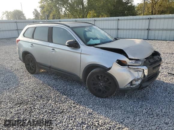 2018 Mitsubishi Outlander SE with VIN JA4AD3A35JZ048135, listed as a Copart auction lot 81080545 with 148,920 mi miles and Salvage title. Bid and sale history available at DreamBid. Image 4.