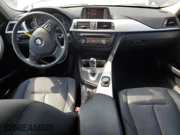 ✅ 2014 BMW 3 Series 320i xDrive • VIN: WBA3C3C53EF985330 • Lot: 68768235. Listed on Copart with 122,620 mi. Free auction sales archive from the USA and detailed vehicle history report at DreamBid. Image 8.