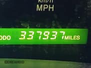 ✅ 2000 Lexus LS 400 • VIN: JT8BH28F6Y0173828 • Лот: 42107669. Опубликован ранее на IAAI с пробегом 337 937 миль. Бесплатный доступ к архиву аукционных продаж из США и подробный отчёт об истории автомобиля на DreamBid. Изображение 15.