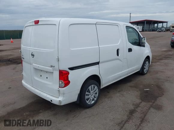 ✅ 2020 Nissan NV200 SV • VIN: 3N6CM0KN2LK709601 • Lot: 43253448. Wystawiony na IAAI z przebiegiem 233 308 mil. Bezpłatny archiwum sprzedaży aukcyjnych z USA i szczegółowy raport historii pojazdu na DreamBid. Zdjęcie 4.