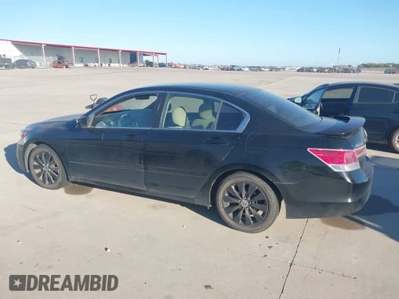 ✅ 2012 Honda Accord LX Premium • VIN: 1HGCP2F49CA027339 • Lot: 43714835. Listed on IAAI with 230,942 mi. Free auction sales archive from the USA and detailed vehicle history report at DreamBid. Image 14.