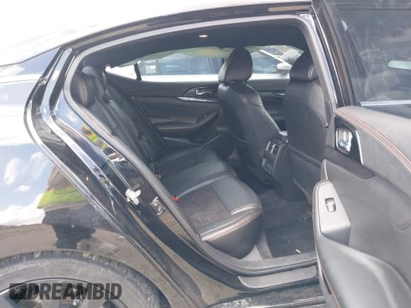 ✅ 2020 Nissan Maxima SR • VIN: 1N4AA6EV7LC384991 • Lot: 41699772. Wystawiony na IAAI z przebiegiem 32 921 mil. Bezpłatny archiwum sprzedaży aukcyjnych z USA i szczegółowy raport historii pojazdu na DreamBid. Zdjęcie 8.