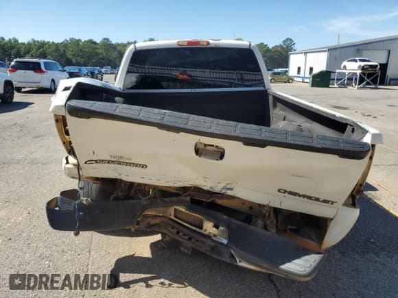 ✅ 2004 Chevrolet Silverado 1500 LS • VIN: 2GCEC19T441317192 • Lot: 86776345. Wystawiony na Copart z przebiegiem 304 216 mil. Bezpłatny archiwum sprzedaży aukcyjnych z USA i szczegółowy raport historii pojazdu na DreamBid. Zdjęcie 6.