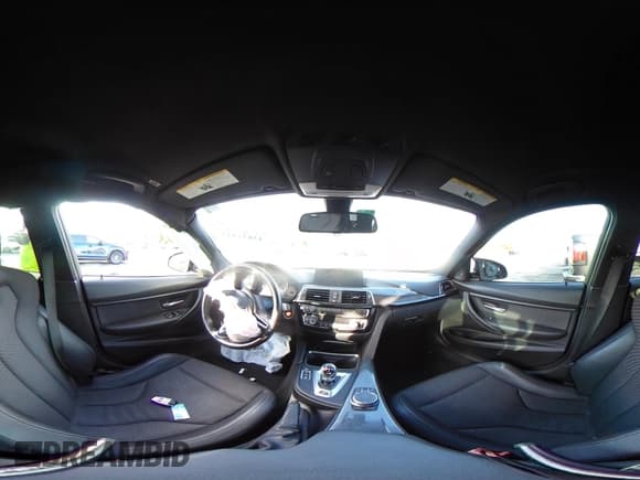 ✅ 2018 BMW M3 • VIN: WBS8M9C51J5L71667 • Lot: 43831833. Listed on IAAI with 53,105 mi. Free auction sales archive from the USA and detailed vehicle history report at DreamBid. Image 18.