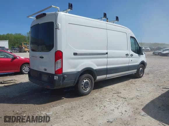 ✅ 2019 Ford Transit • VIN: 1FTYR2CM1KKB11022 • Lot: 42136441. Listed on IAAI with 132,963 mi. Free auction sales archive from the USA and detailed vehicle history report at DreamBid. Image 4.