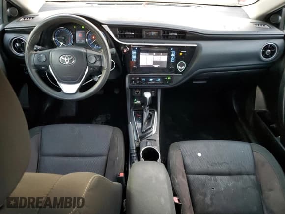 ✅ 2017 Toyota Corolla LE • VIN: 5YFBURHE0HP713600 • Лот: 89683225. Опубликован ранее на Copart с пробегом 119 114 миль. Бесплатный доступ к архиву аукционных продаж из США и подробный отчёт об истории автомобиля на DreamBid. Изображение 8.