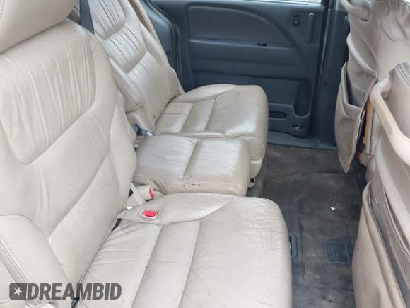 ✅ 2006 Honda Odyssey EX • VIN: 5FNRL38466B064187 • Lot: 42462383. Listed on IAAI with 313,097 mi. Free auction sales archive from the USA and detailed vehicle history report at DreamBid. Image 8.