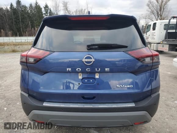 ✅ 2022 Nissan Rogue SV • VIN: 5N1BT3BB2NC680176 • Lot: 93047535. Wystawiony na Copart z przebiegiem 62 184 mil. Bezpłatny archiwum sprzedaży aukcyjnych z USA i szczegółowy raport historii pojazdu na DreamBid. Zdjęcie 6.
