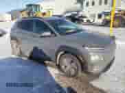 2021 Hyundai Kona SEL z VIN KM8K23AG0MU122741, wystawiony jako Copart lot #71721392 z przebiegiem 51 418 mil mil oraz . Historia ofert i sprzedaży dostępna na DreamBid. Obrazek 4.