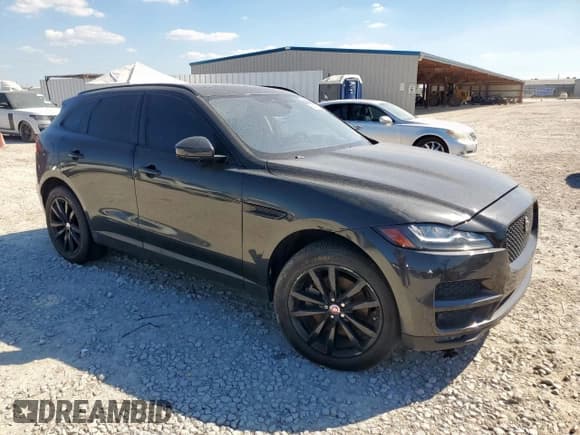 ✅ 2017 Jaguar F-Pace 35t Prestige • VIN: SADCK2BV0HA087551 • Lot: 86477655. Listed on Copart with 130,995 mi. Free auction sales archive from the USA and detailed vehicle history report at DreamBid. Image 4.