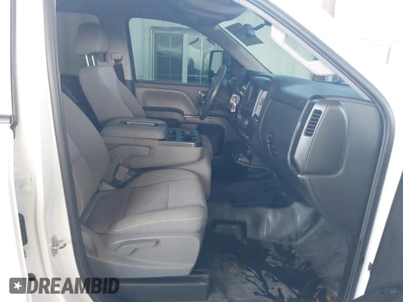 ✅ 2018 Chevrolet Silverado 1500 Custom • VIN: 1GCRCPEHXJZ321384 • Лот: 42249566. Опубликован ранее на IAAI с пробегом 127 257 миль. Бесплатный доступ к архиву аукционных продаж из США и подробный отчёт об истории автомобиля на DreamBid. Изображение 5.