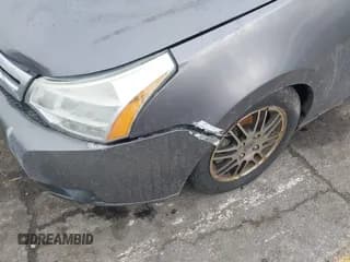 ✅ 2011 Ford Focus SE • VIN: 1FAHP3FN5BW131143 • Lot: 43623717. Wystawiony na IAAI z przebiegiem 308 961 mil. Bezpłatny archiwum sprzedaży aukcyjnych z USA i szczegółowy raport historii pojazdu na DreamBid. Zdjęcie 6.