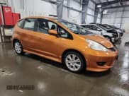 ✅ 2010 Honda Fit Sport • VIN: JHMGE8H40AS025541 • Lot: 80261805. Wystawiony na Copart z przebiegiem 106 210 mil. Bezpłatny archiwum sprzedaży aukcyjnych z USA i szczegółowy raport historii pojazdu na DreamBid. Zdjęcie 4.