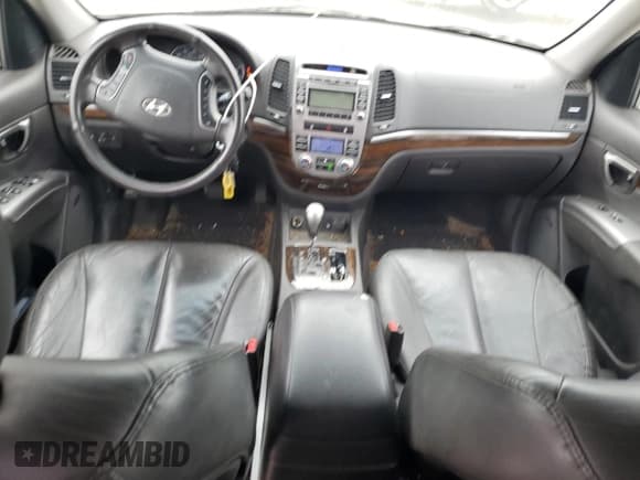 ✅ 2012 Hyundai Santa Fe Limited • VIN: 5XYZK3AB8CG143621 • Lot: 77982534. Listed on Copart with 130,010 mi. Free auction sales archive from the USA and detailed vehicle history report at DreamBid. Image 8.