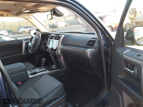 ✅ 2024 Toyota 4Runner SR5 Premium • VIN: JTENU5JR5R6291850 • Lot: 43833816. Listed on IAAI with 16,689 mi. Free auction sales archive from the USA and detailed vehicle history report at DreamBid. Image 5.