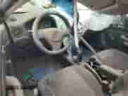 2008 Hyundai Accent GS z VIN KMHCM36CX8U101308, wystawiony jako Copart lot #73219834 z przebiegiem Nie podano mil oraz Szkoda całkowita • Salvage title. Historia ofert i sprzedaży dostępna na DreamBid. Obrazek 8.