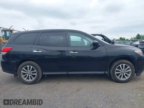 ✅ 2015 Nissan Pathfinder SL • VIN: 5N1AR2MM8FC633321 • Lot: 42521818. Listed on IAAI with 180,279 mi. Free auction sales archive from the USA and detailed vehicle history report at DreamBid. Image 13.