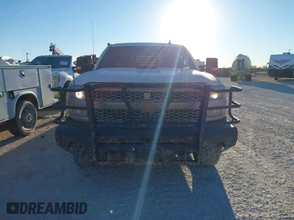 ✅ 2019 Chevrolet Silverado 2500HD Work Truck • VIN: 2GC2KREG8K1110444 • Lot: 43859123. Listed on IAAI with 244,213 mi. Free auction sales archive from the USA and detailed vehicle history report at DreamBid. Image 12.