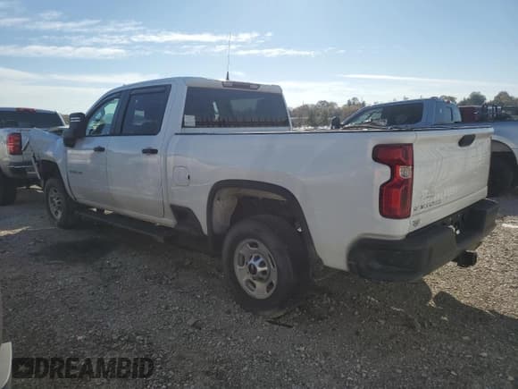 ✅ 2024 Chevrolet Silverado 2500HD Work Truck • VIN: 2GC4YLE79R1211734 • Lot: 57042885. Wystawiony na Copart z przebiegiem 28 576 mil. Bezpłatny archiwum sprzedaży aukcyjnych z USA i szczegółowy raport historii pojazdu na DreamBid. Zdjęcie 2.