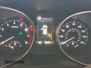 ✅ 2017 Hyundai Santa Fe 2.0T • VIN: 5XYZU4LA8HG477921 • Lot: 96061895. Wystawiony na Copart z przebiegiem 88 834 mil. Bezpłatny archiwum sprzedaży aukcyjnych z USA i szczegółowy raport historii pojazdu na DreamBid. Zdjęcie 9.